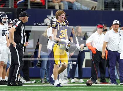 Thumbnail 3 in Smithson Valley @ Highland Park (UIL 5A Football Division I Final) photogallery.