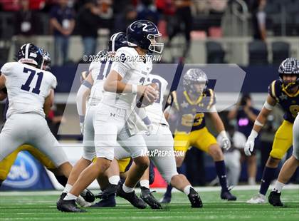 Thumbnail 2 in Smithson Valley @ Highland Park (UIL 5A Football Division I Final) photogallery.