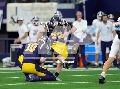 Thumbnail 1 in Smithson Valley @ Highland Park (UIL 5A Football Division I Final) photogallery.