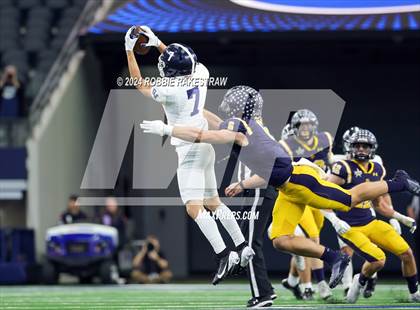 Thumbnail 3 in Smithson Valley @ Highland Park (UIL 5A Football Division I Final) photogallery.
