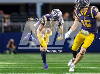 Thumbnail 1 in Smithson Valley @ Highland Park (UIL 5A Football Division I Final) photogallery.