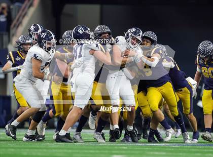 Thumbnail 2 in Smithson Valley @ Highland Park (UIL 5A Football Division I Final) photogallery.