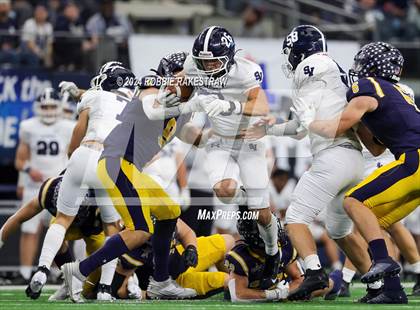Thumbnail 1 in Smithson Valley @ Highland Park (UIL 5A Football Division I Final) photogallery.