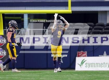 Thumbnail 1 in Smithson Valley @ Highland Park (UIL 5A Football Division I Final) photogallery.