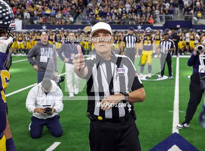 Thumbnail 1 in Smithson Valley @ Highland Park (UIL 5A Football Division I Final) photogallery.