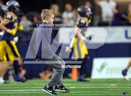 Thumbnail 1 in Smithson Valley @ Highland Park (UIL 5A Football Division I Final) photogallery.