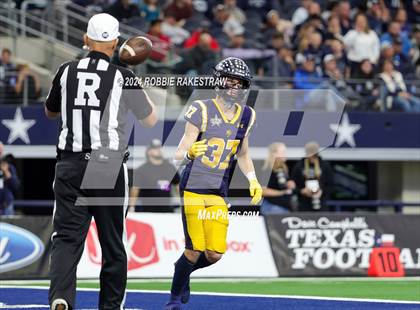 Thumbnail 3 in Smithson Valley @ Highland Park (UIL 5A Football Division I Final) photogallery.