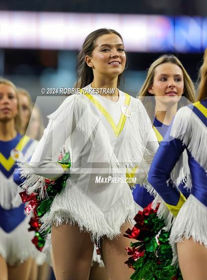 Thumbnail 1 in Smithson Valley @ Highland Park (UIL 5A Football Division I Final) photogallery.