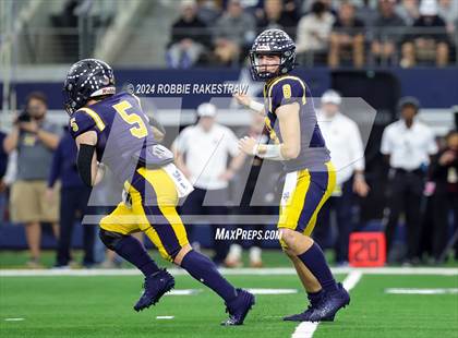 Thumbnail 1 in Smithson Valley @ Highland Park (UIL 5A Football Division I Final) photogallery.