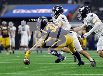 Thumbnail 1 in Smithson Valley @ Highland Park (UIL 5A Football Division I Final) photogallery.
