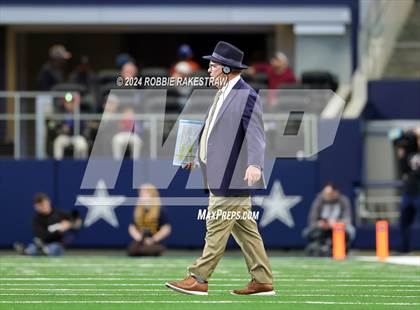 Thumbnail 1 in Smithson Valley @ Highland Park (UIL 5A Football Division I Final) photogallery.