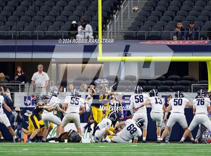 Thumbnail 1 in Smithson Valley @ Highland Park (UIL 5A Football Division I Final) photogallery.