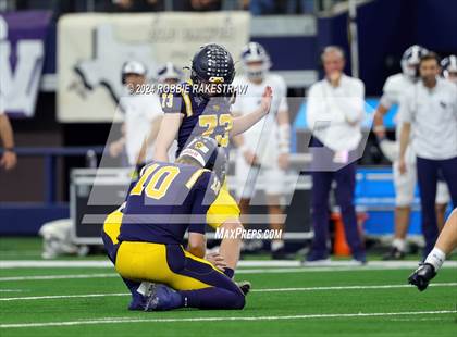 Thumbnail 3 in Smithson Valley @ Highland Park (UIL 5A Football Division I Final) photogallery.