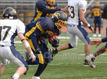 Thumbnail 1 in Littleton vs. Putnam Vo-Tech (MIAA Division 3 Central/West Final) photogallery.