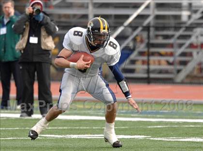 Thumbnail 1 in Littleton vs. Putnam Vo-Tech (MIAA Division 3 Central/West Final) photogallery.