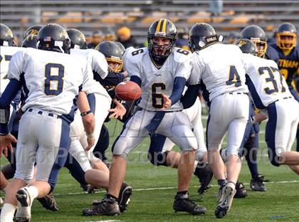 Thumbnail 1 in Littleton vs. Putnam Vo-Tech (MIAA Division 3 Central/West Final) photogallery.