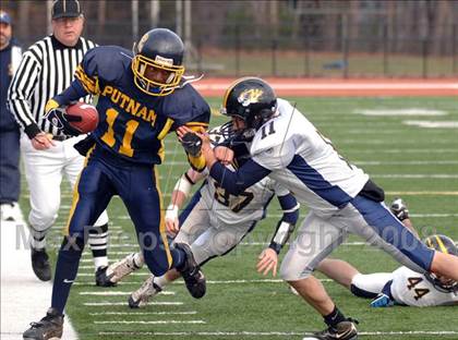 Thumbnail 2 in Littleton vs. Putnam Vo-Tech (MIAA Division 3 Central/West Final) photogallery.