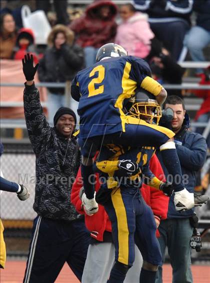 Thumbnail 2 in Littleton vs. Putnam Vo-Tech (MIAA Division 3 Central/West Final) photogallery.