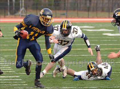 Thumbnail 3 in Littleton vs. Putnam Vo-Tech (MIAA Division 3 Central/West Final) photogallery.