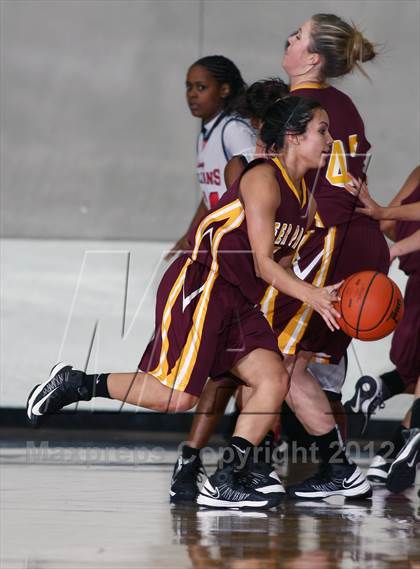 Thumbnail 2 in Deer Park vs. South Houston (McDonald's Texas Invitational) photogallery.