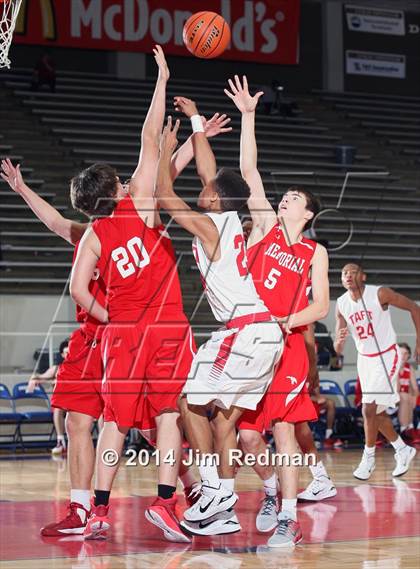 Thumbnail 2 in Taft [William H.] vs. Memorial (McDonald's Texas Invitational) photogallery.