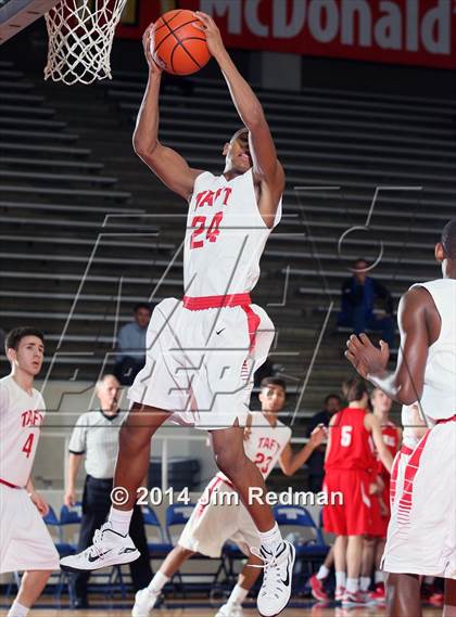 Thumbnail 1 in Taft [William H.] vs. Memorial (McDonald's Texas Invitational) photogallery.