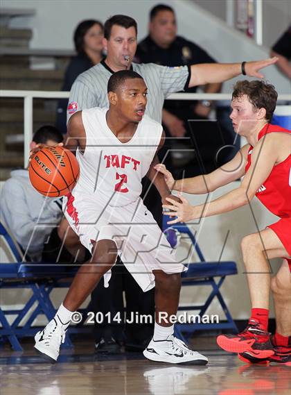 Thumbnail 3 in Taft [William H.] vs. Memorial (McDonald's Texas Invitational) photogallery.