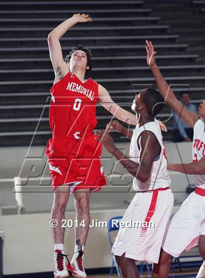 Thumbnail 1 in Taft [William H.] vs. Memorial (McDonald's Texas Invitational) photogallery.