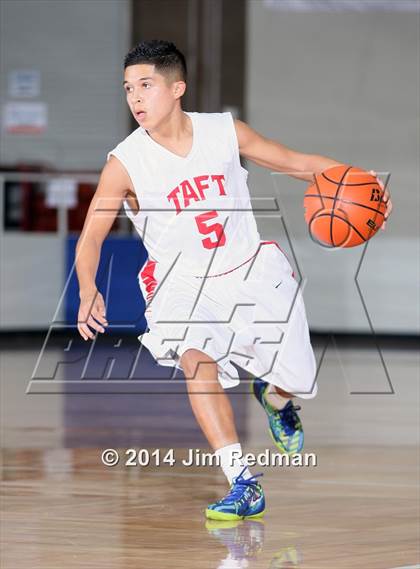 Thumbnail 2 in Taft [William H.] vs. Memorial (McDonald's Texas Invitational) photogallery.