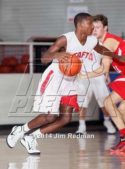 Thumbnail 2 in Taft [William H.] vs. Memorial (McDonald's Texas Invitational) photogallery.