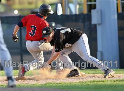 Thumbnail 1 in Appleton East @ Oshkosh North photogallery.