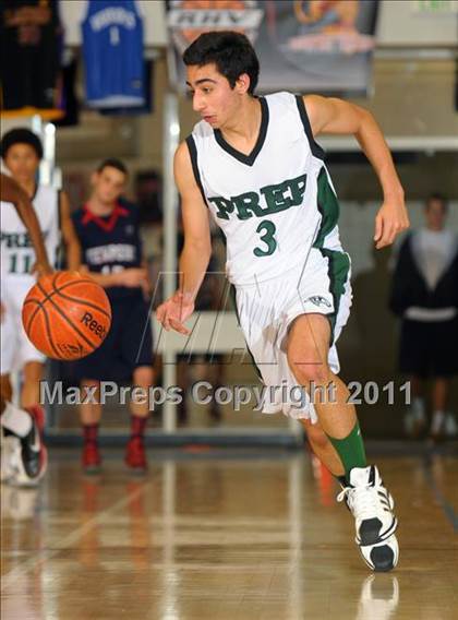 Thumbnail 2 in Fairmont Prep vs. Viewpoint (MaxPreps Holiday Classic) photogallery.