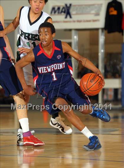 Thumbnail 2 in Fairmont Prep vs. Viewpoint (MaxPreps Holiday Classic) photogallery.