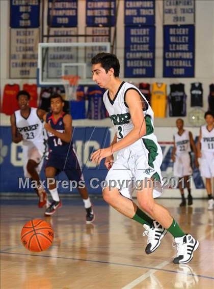 Thumbnail 3 in Fairmont Prep vs. Viewpoint (MaxPreps Holiday Classic) photogallery.