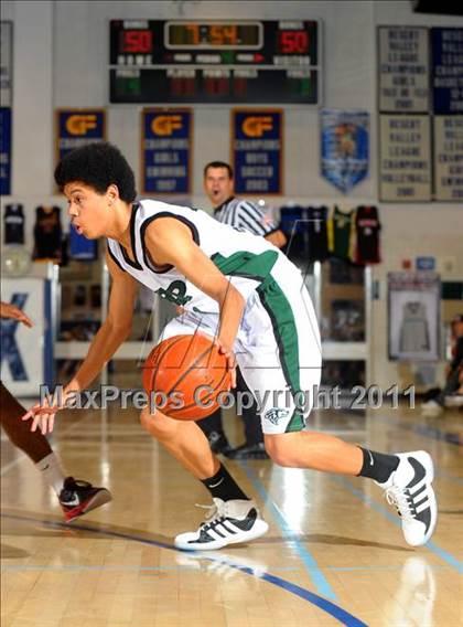 Thumbnail 1 in Fairmont Prep vs. Viewpoint (MaxPreps Holiday Classic) photogallery.
