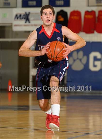 Thumbnail 3 in Fairmont Prep vs. Viewpoint (MaxPreps Holiday Classic) photogallery.