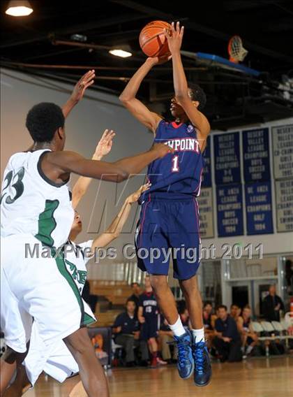Thumbnail 2 in Fairmont Prep vs. Viewpoint (MaxPreps Holiday Classic) photogallery.