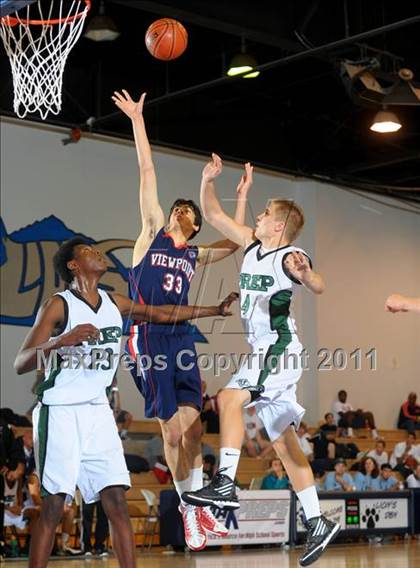 Thumbnail 3 in Fairmont Prep vs. Viewpoint (MaxPreps Holiday Classic) photogallery.