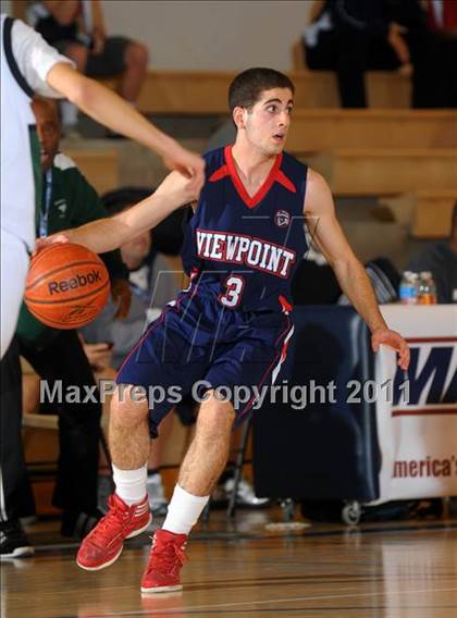 Thumbnail 3 in Fairmont Prep vs. Viewpoint (MaxPreps Holiday Classic) photogallery.