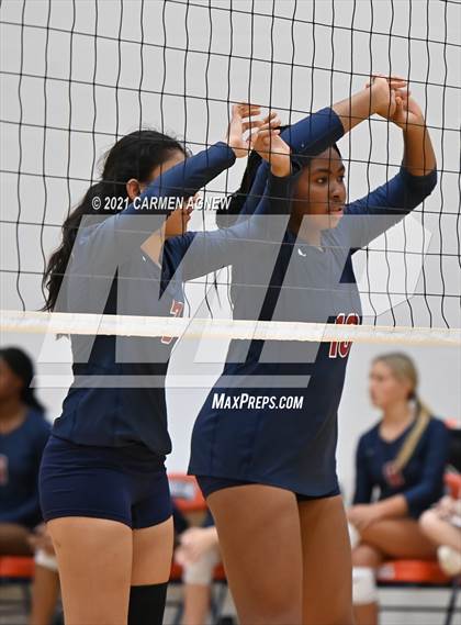 Thumbnail 2 in Bridgeland vs Tompkins (A Team) photogallery.