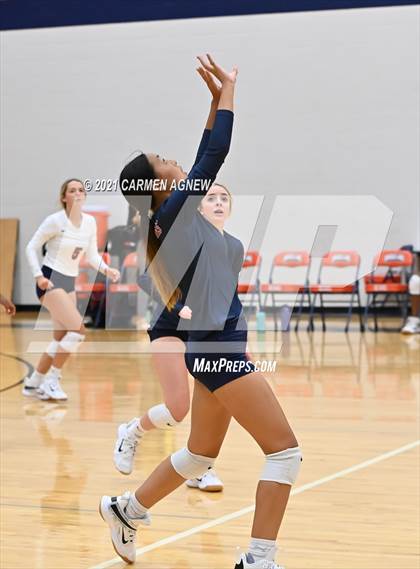 Thumbnail 3 in Bridgeland vs Tompkins (A Team) photogallery.