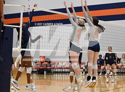 Thumbnail 2 in Bridgeland vs Tompkins (A Team) photogallery.