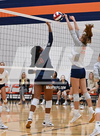 Thumbnail 3 in Bridgeland vs Tompkins (A Team) photogallery.