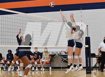 Thumbnail 3 in Bridgeland vs Tompkins (A Team) photogallery.