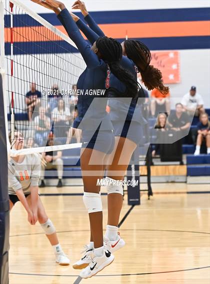 Thumbnail 3 in Bridgeland vs Tompkins (A Team) photogallery.