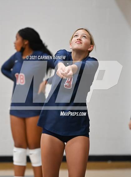 Thumbnail 3 in Bridgeland vs Tompkins (A Team) photogallery.