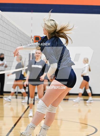 Thumbnail 3 in Bridgeland vs Tompkins (A Team) photogallery.