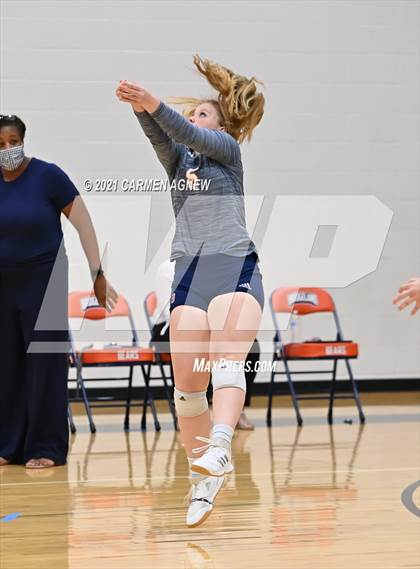 Thumbnail 3 in Bridgeland vs Tompkins (A Team) photogallery.