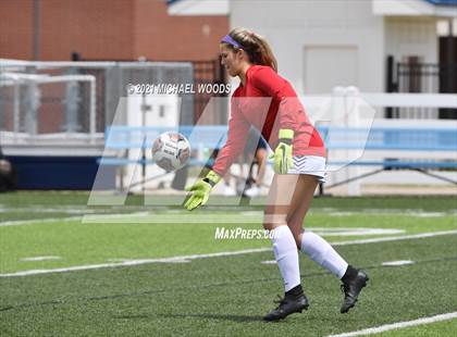 Thumbnail 1 in Fayetteville vs. Mount St. Mary Academy (AAA 6A Second Round Playoff) photogallery.