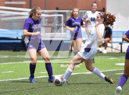 Thumbnail 1 in Fayetteville vs. Mount St. Mary Academy (AAA 6A Second Round Playoff) photogallery.